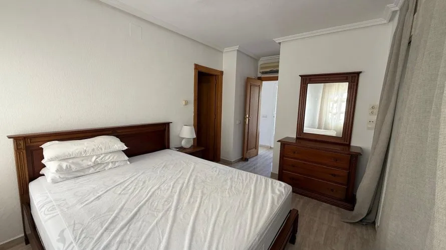 House de 3 chambres à Torrevieja, Spain No. 670 № 14