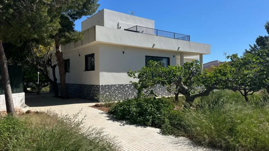 Villa de 5 chambres à San Vicente del Raspeig, Espagne No. 686 № 22