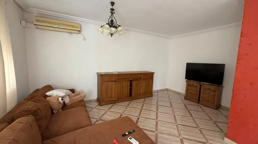 House de 3 chambres à Torrevieja, Spain No. 670 № 5