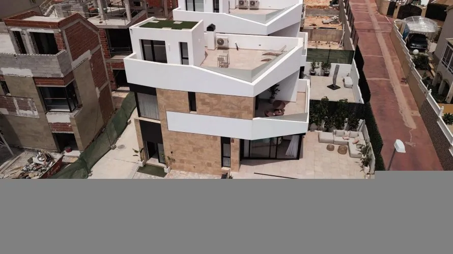 Villa de 3 chambres à La Florida, Spain No. 690 № 26
