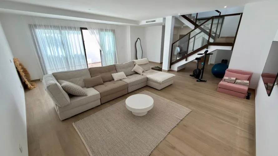 Villa de 5 chambres à Finestrat, Spain No. 667 № 20