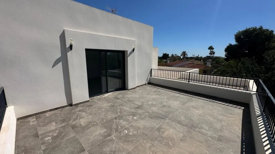 Villa de 5 chambres à San Vicente del Raspeig, Espagne No. 686