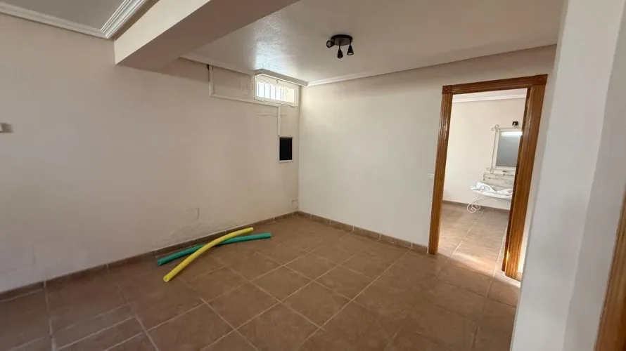 House de 3 chambres à Torrevieja, Spain No. 670 № 28