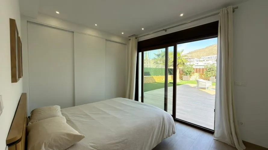 Villa de 5 chambres à Finestrat, Spain No. 667 № 10