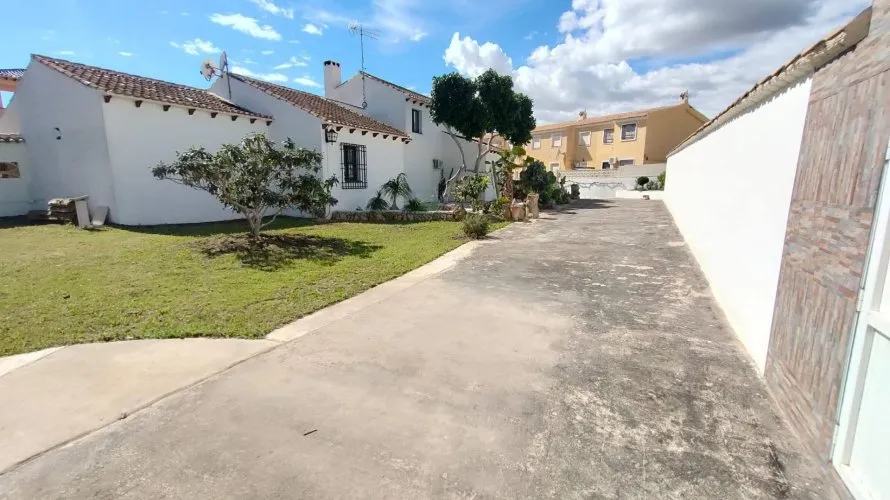 House de 209m² à Alicante, Espagne No. 649 № 9