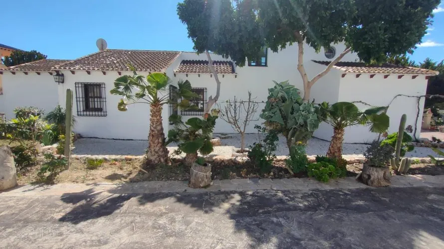 House de 209m² à Alicante, Espagne No. 649 № 6