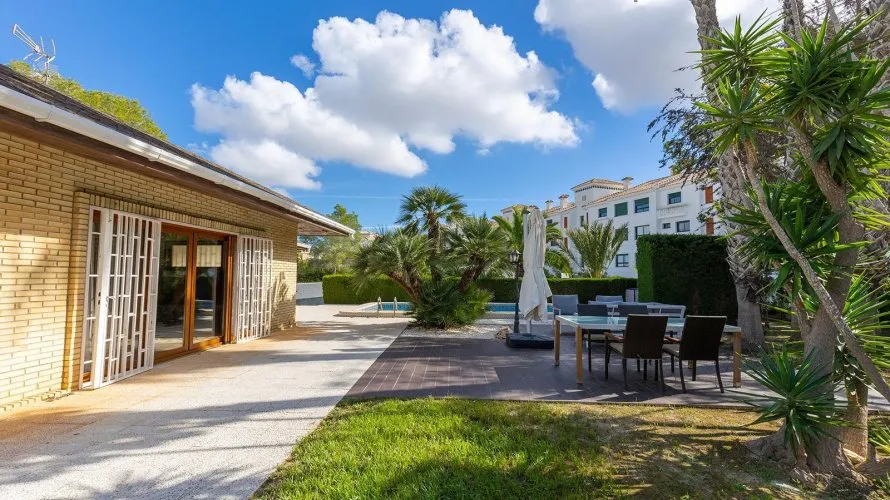 Villa de 5 chambres à Campoamor, Spain No. 661 № 8