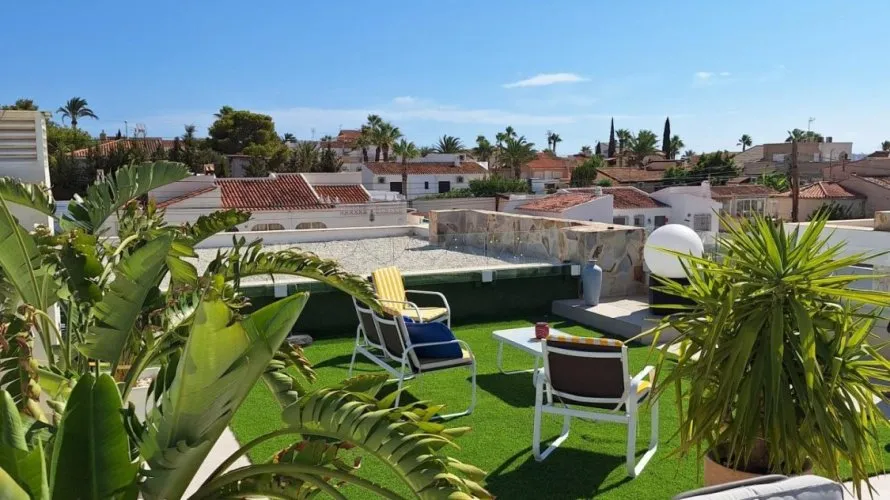Villa de 106m² à Torrevieja, Espagne No. 728 № 21