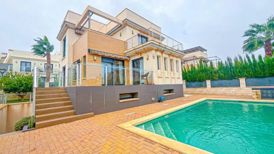 Villa de 5 chambres à La Zenia, Espagne No. 731 № 6