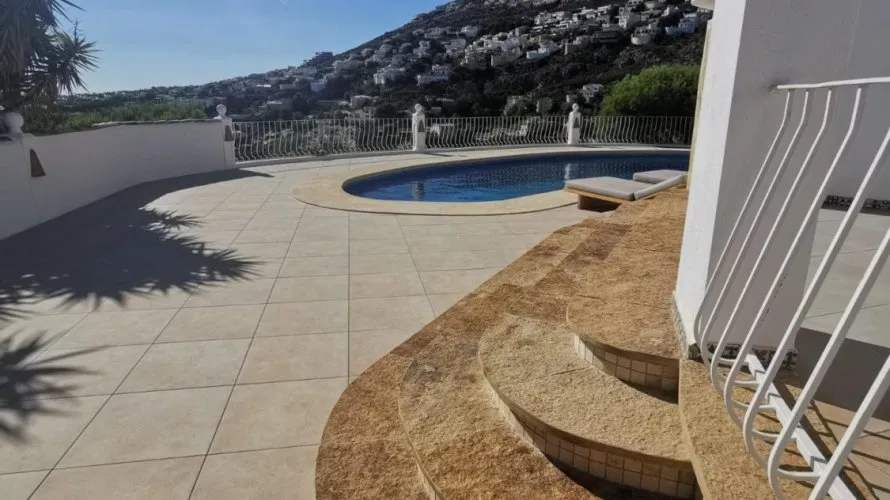 Villa de 4 chambres à Benitachell, Espagne No. 736 № 23