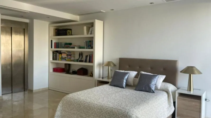 Villa de 5 chambres à Alicante, Espagne No. 739 № 26