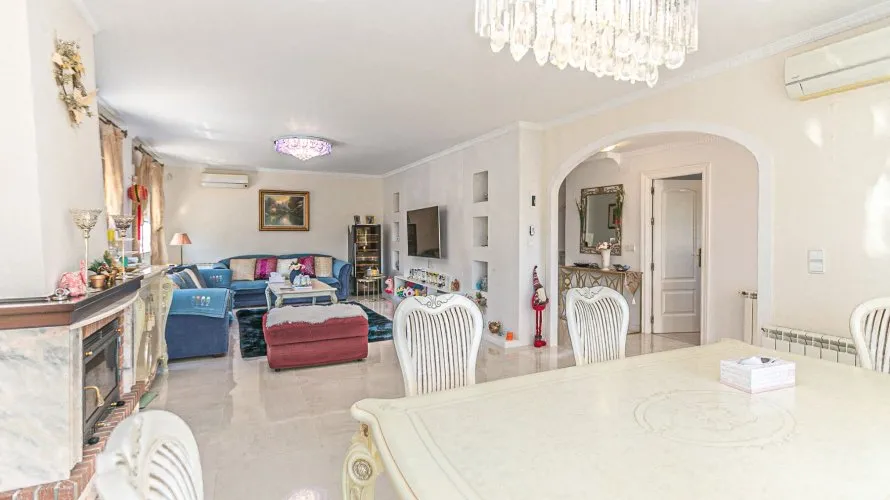 Villa de 185m² à Castilblanco de los Arroyos, Espagne No. 756 № 18