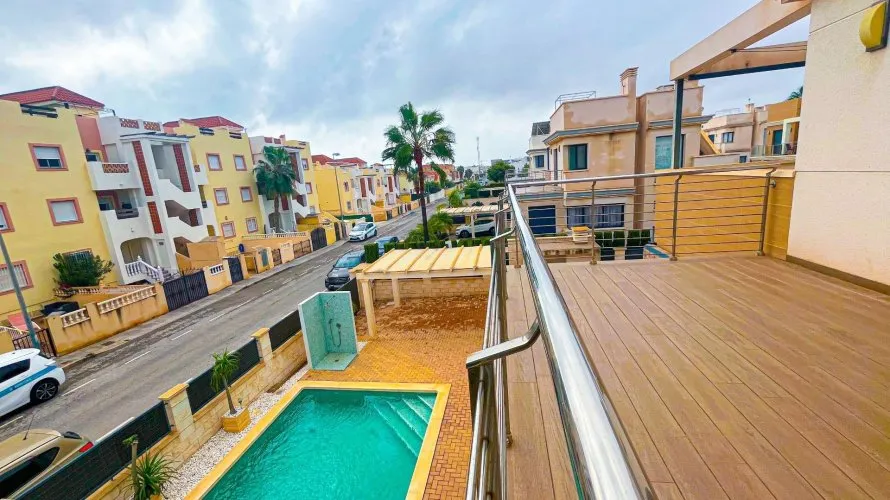 Villa de 5 chambres à La Zenia, Espagne No. 731 № 12