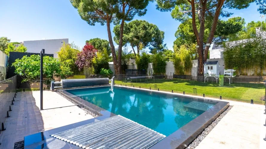 Villa de 4 chambres à Pozuelo de Alarcon, Espagne No. 758 № 4