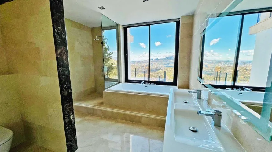 Villa de 4 chambres à Zona Altea Hills, Espagne No. 718 № 18