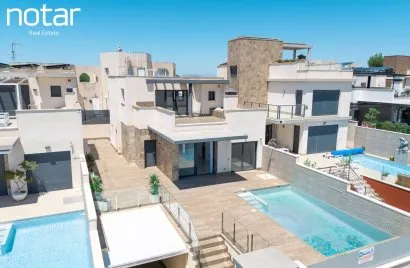 Villa de 210m² à San Miguel de Salinas, Espagne No. 790