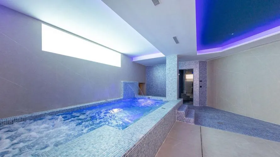 Villa de 4 chambres à Benidorm, Espagne No. 798 № 21