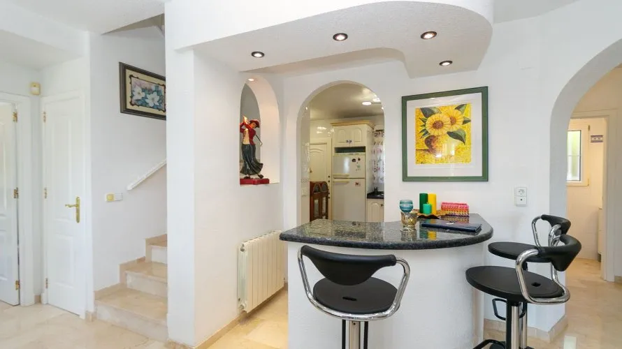 Villa de 194m² à Alicante, Espagne No. 763 № 16