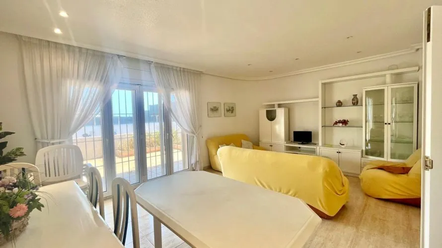 Villa de 4 chambres à La Manga del Mar Menor, Espagne No. 769 № 11