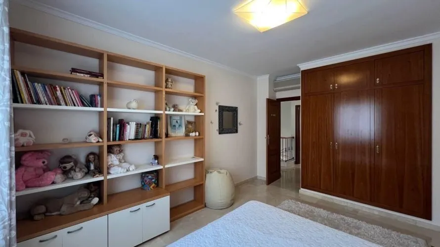 Villa de 5 chambres à Cullera, Espagne No. 774 № 20