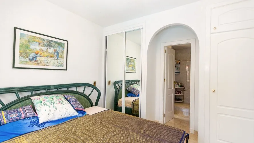 Villa de 194m² à Alicante, Espagne No. 763 № 1