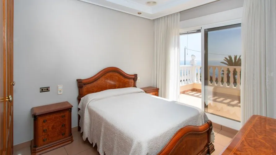 Villa de 180m² à Torrevieja, Espagne No. 786 № 11