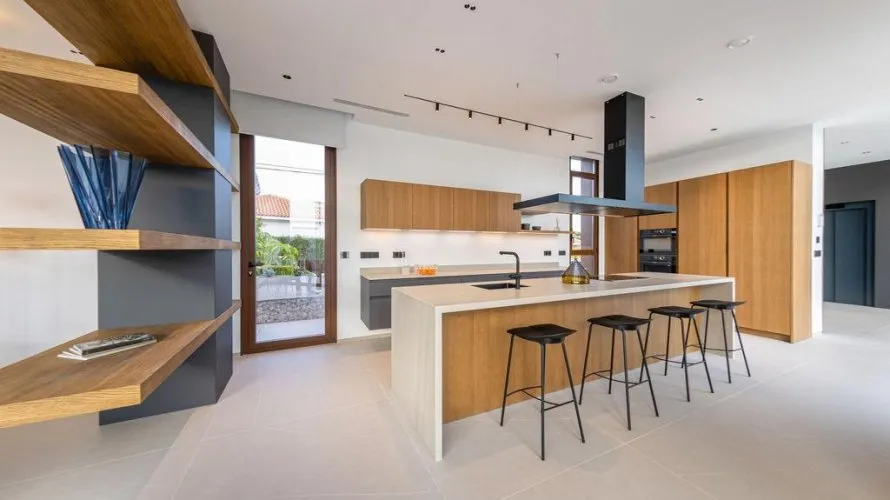 Villa de 4 chambres à Benidorm, Espagne No. 798 № 25