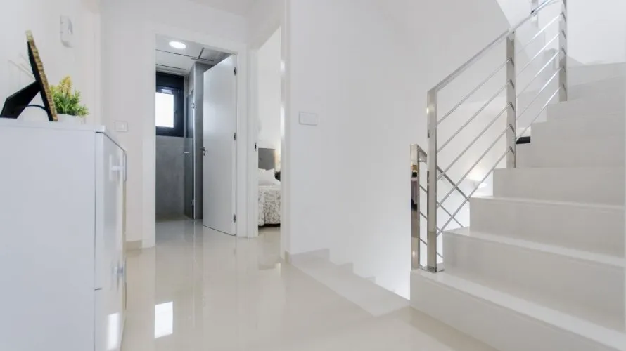 Villa de 4 chambres à San Miguel de Salinas, Espagne No. 845 № 3