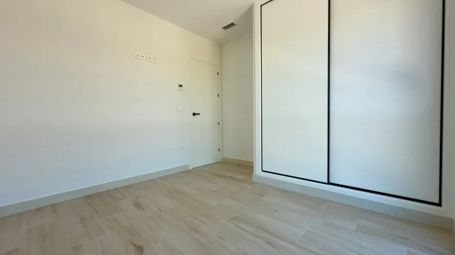 Villa de 4 chambres à Mutxamel, Espagne No. 846 № 11