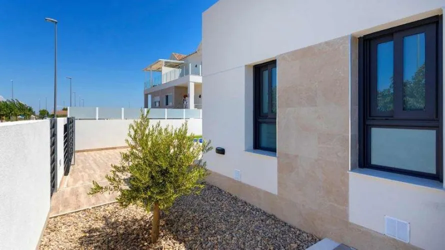 Villa de 3 chambres à Daya Nueva, Espagne No. 878 № 21