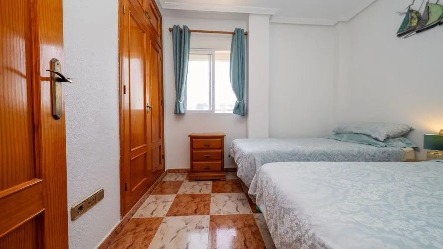 Villa de 96m² à La Zenia, Espagne No. 887 № 4