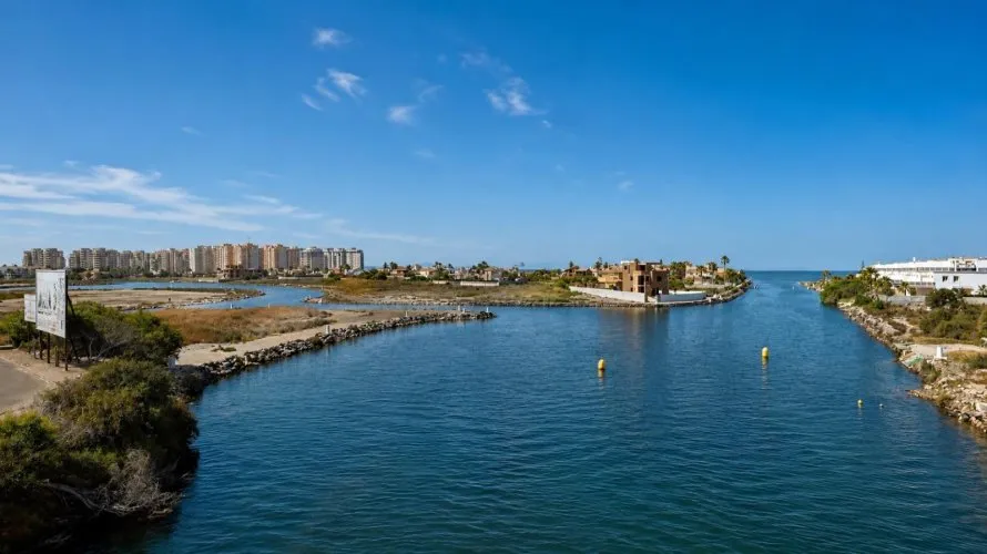 Villa de 3 chambres à La Manga del Mar Menor, Espagne No. 872 № 11