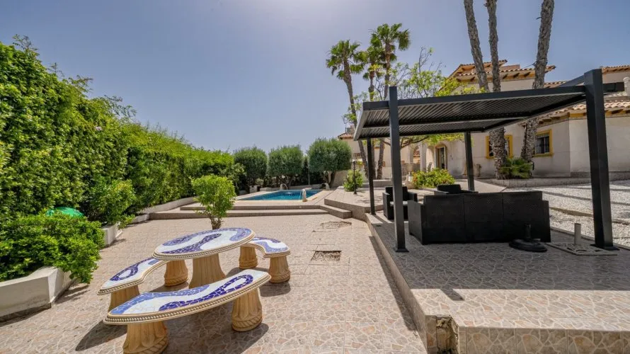 Villa de 96m² à La Zenia, Espagne No. 887 № 20