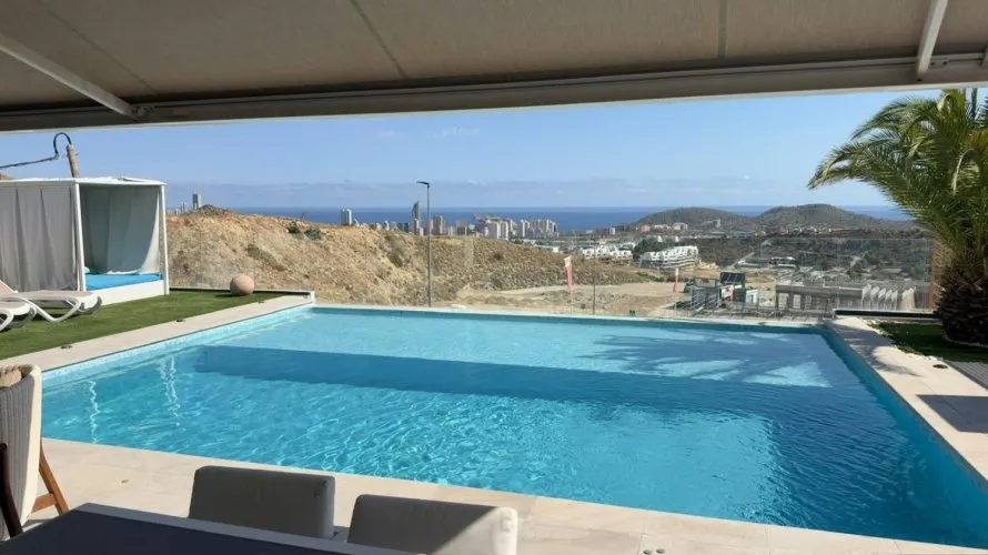 Villa de 324m² à Finestrat, Espagne No. 903 № 12