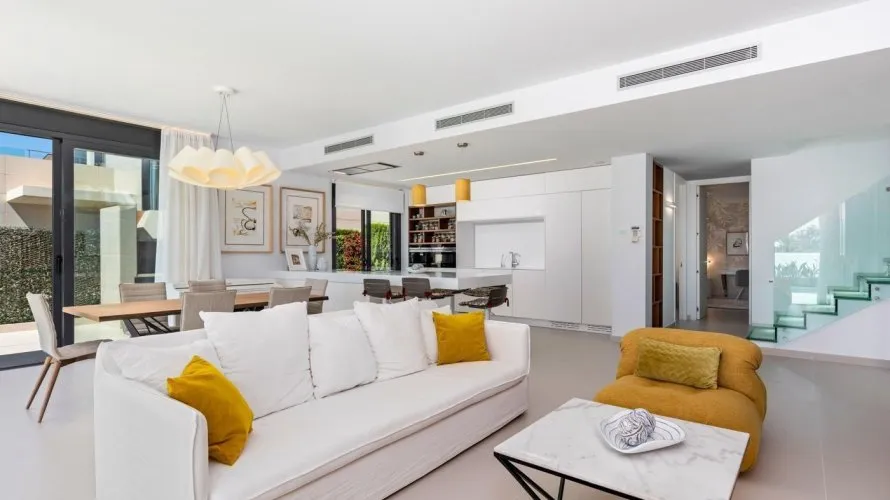 4 bedrooms villa for sale , Campoamor, Spain No. 589 № 14