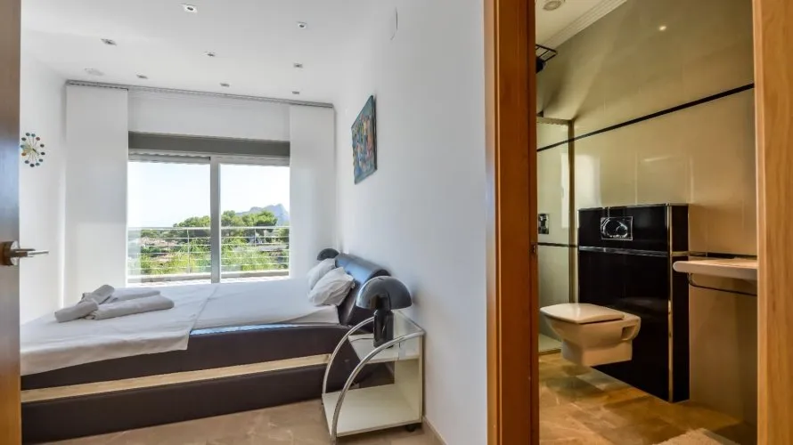 5 bedrooms house for sale , Benissa, Spain No. 641