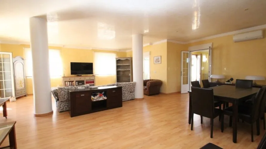 5 bedrooms villa for sale , Cabo Roig, Spain No. 554 № 25