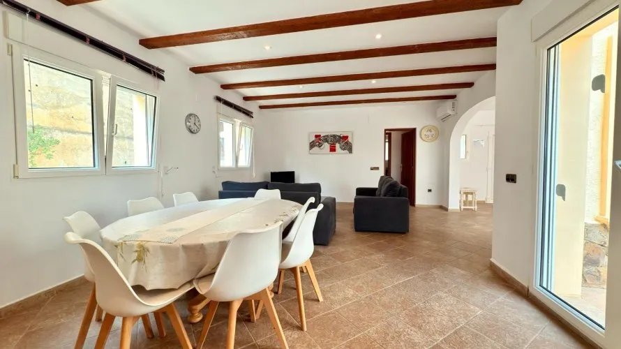 5 bedrooms villa for sale , Calpe, Spain No. 596