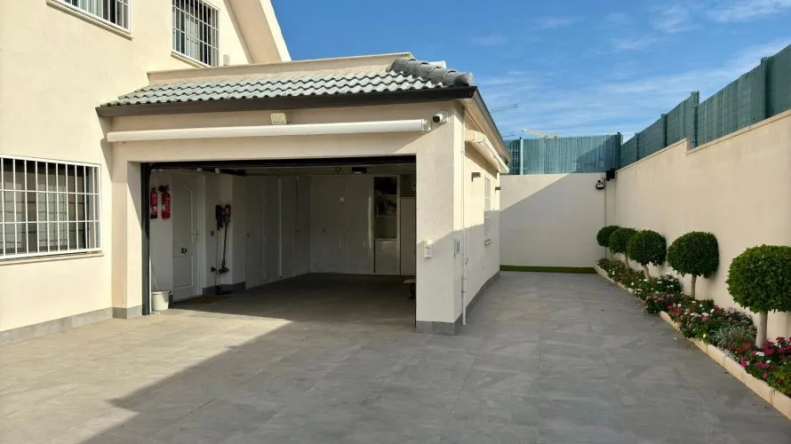 5 bedrooms villa for sale , San Juan, Spain No. 591 № 7