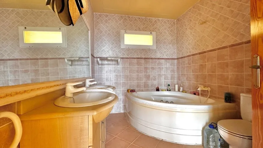 5 bedrooms villa for sale , Zona Altea Hills, Spain No. 536 № 8