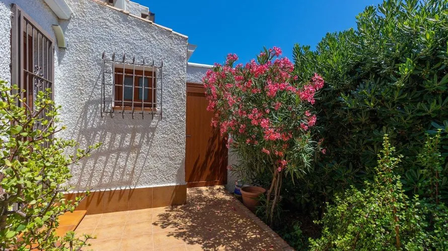 4 bedrooms villa for sale , Alicante, Spain No. 613 № 25