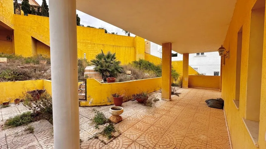 5 bedrooms villa for sale , Zona Altea Hills, Spain No. 536 № 12