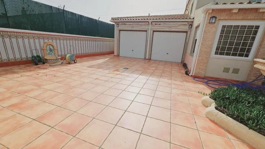 5 bedrooms villa for sale , Torrevieja, Spain No. 606 № 24