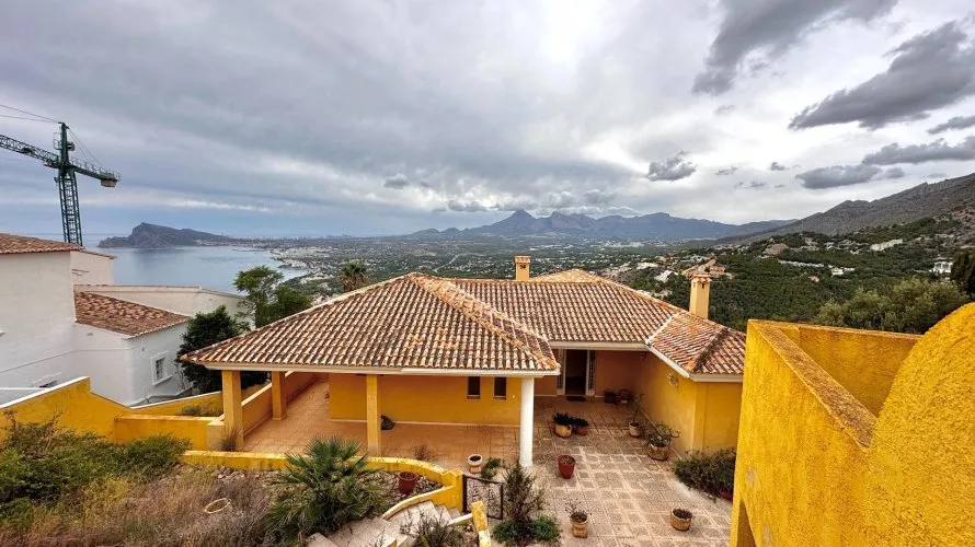 5 bedrooms villa for sale , Zona Altea Hills, Spain No. 536 № 1