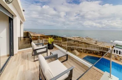210m² villa for sale , Torrevieja, Spain No. 607