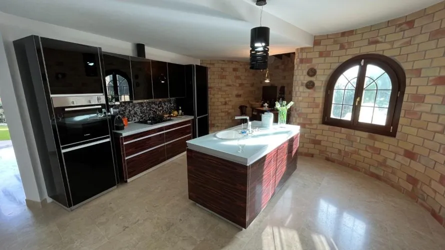 4 bedrooms villa for sale , Altea La Vella, Spain No. 538 № 19