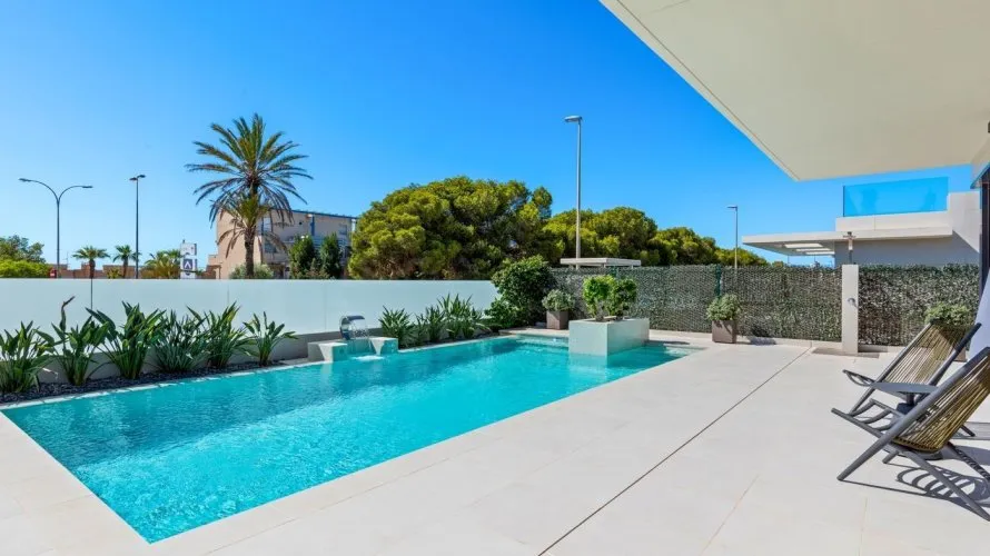 4 bedrooms villa for sale , Campoamor, Spain No. 589 № 20