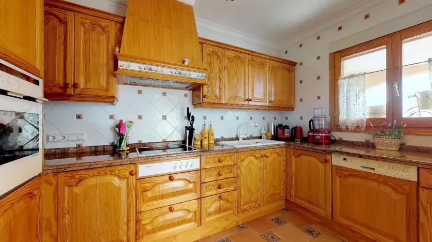 7 bedrooms villa for sale , Maryvilla, Spain No. 486 № 20