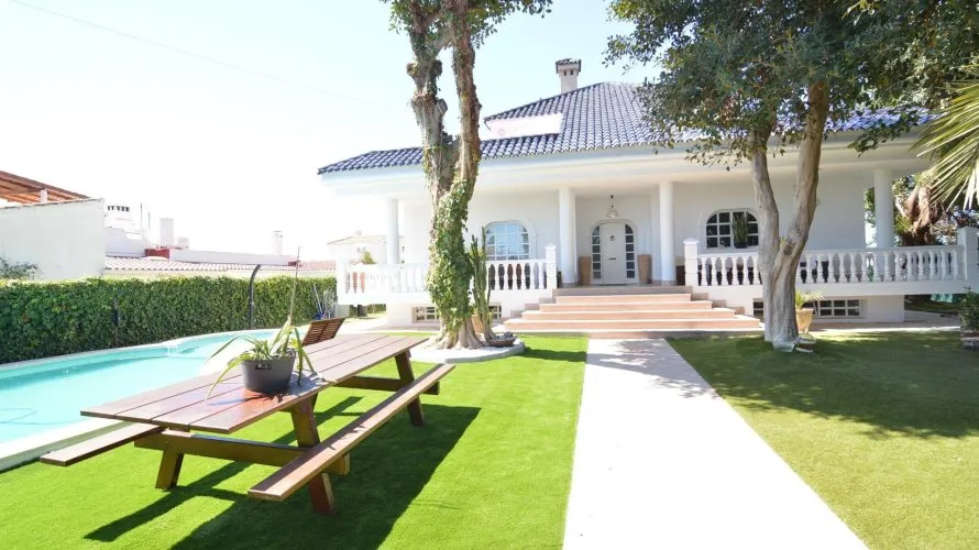 4 bedrooms villa for sale , Torrevieja, Spain No. 409 № 26
