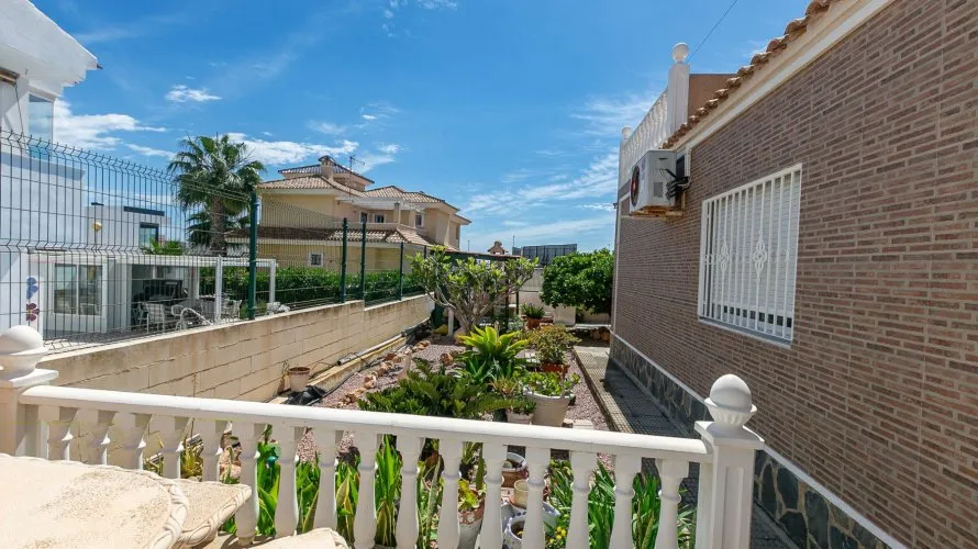 158m² villa for sale, Cabo Roig, Spain No. 710 № 7